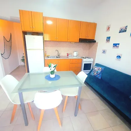 Faros Apartment *